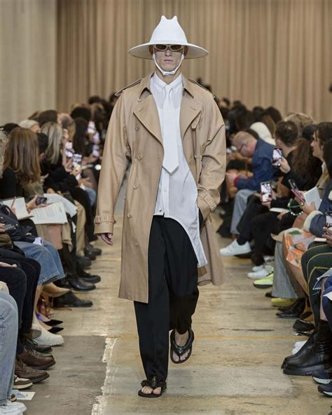 burberry trench 2023|burberry men's summer 2023.